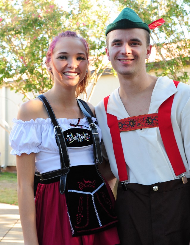 folk-costume-quiz-1-dirndl-lederhose-germany