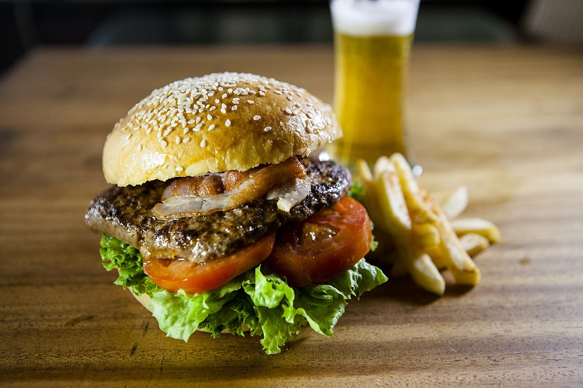 food-quiz-national-dishes-1-hamburger-united-states