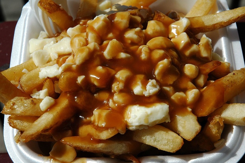food-quiz-national-dishes-8-Poutine-canada