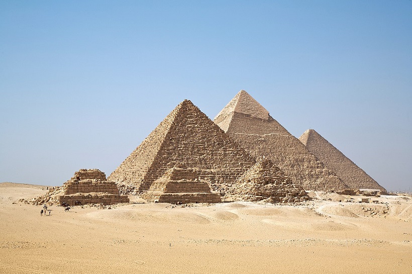 historical-sites-quiz-6-Pyramids-of-giza-egypt
