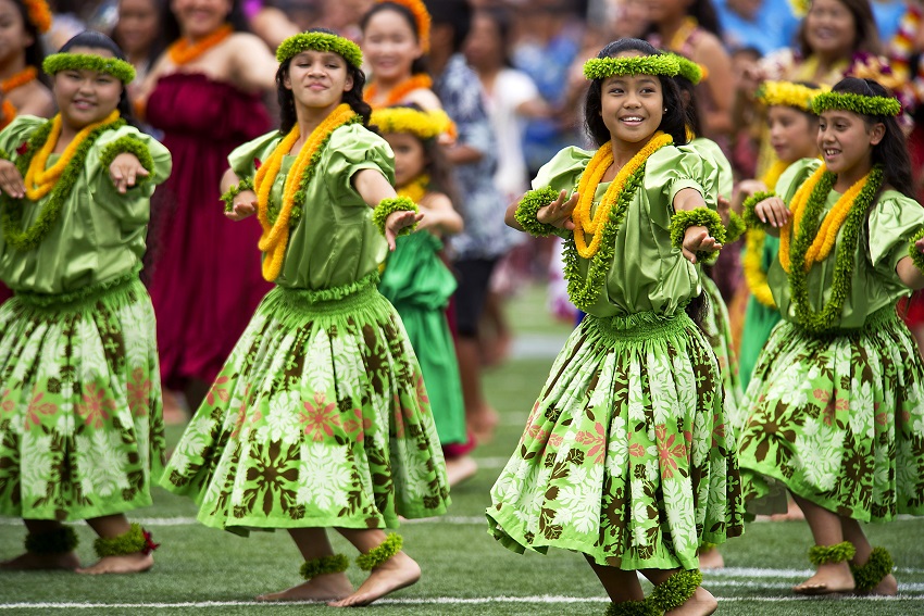 traditional-dress-quiz-13-muumuu-hula-dance-hawaii